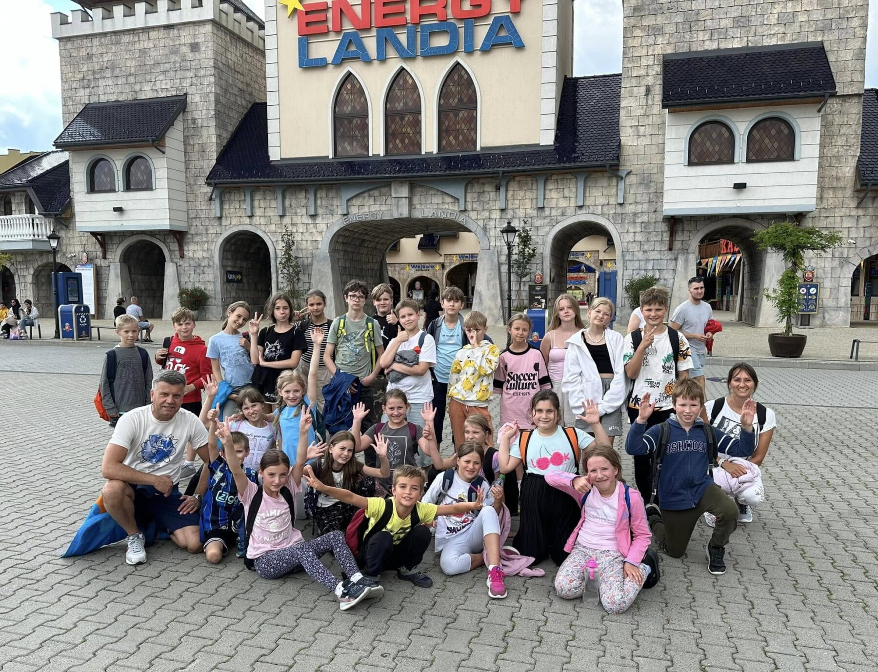 Nauka pływania, narty i obozy sportowe NeoSport