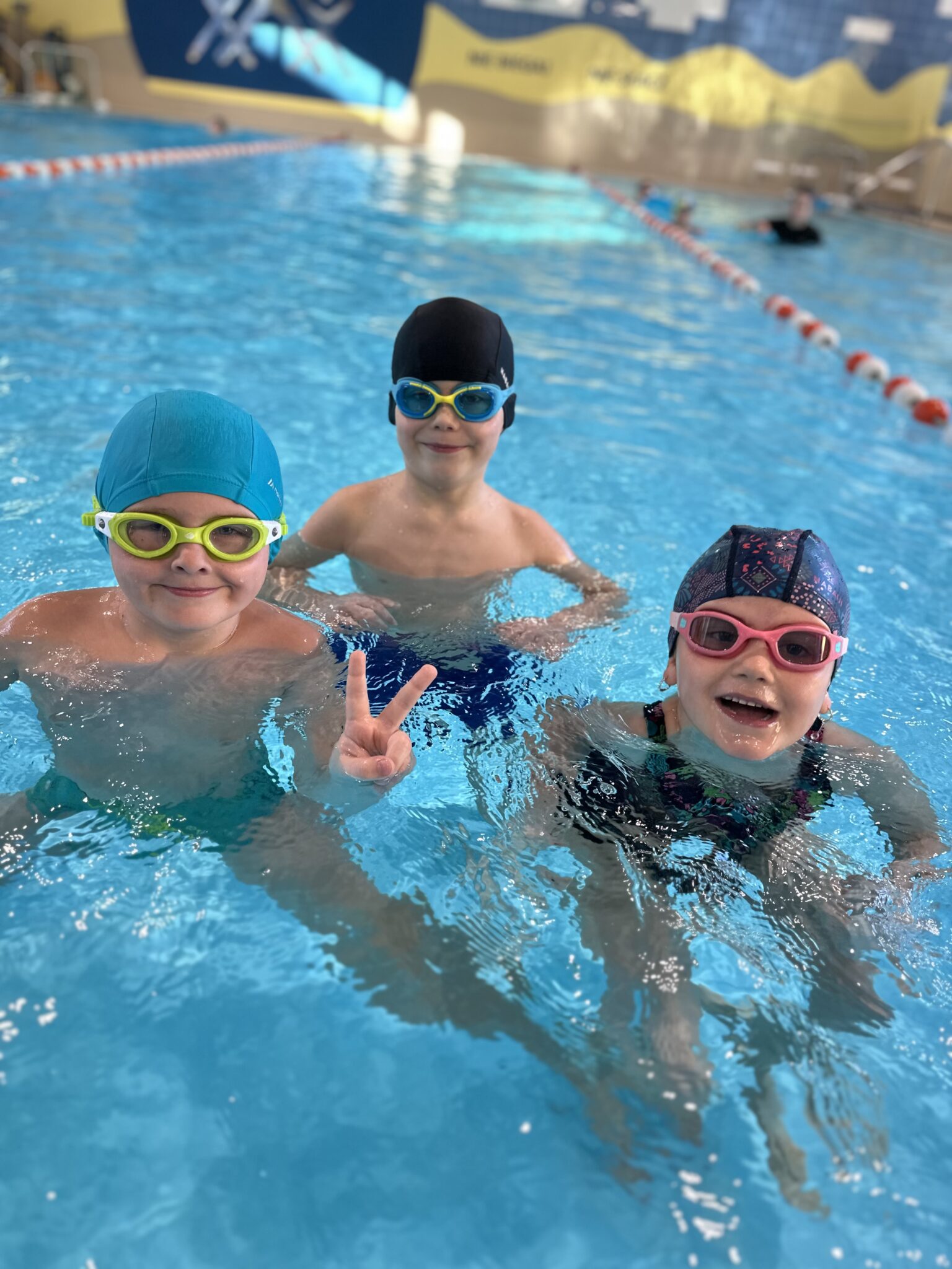 Nauka pływania, narty i obozy sportowe NeoSport