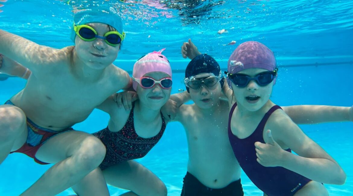 Nauka pływania, narty i obozy sportowe NeoSport